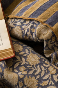Linen Evadne Duvet Cover: US KING: 102"X90" / 229 x 259 cm / King pillowcases: 20 x 36" / 51 x 91 cm