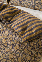 Linen Evadne Duvet Cover: US KING: 102"X90" / 229 x 259 cm / King pillowcases: 20 x 36" / 51 x 91 cm