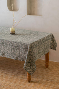 Linen Rio Tablecloth: 100"x55" / 250x140 cm